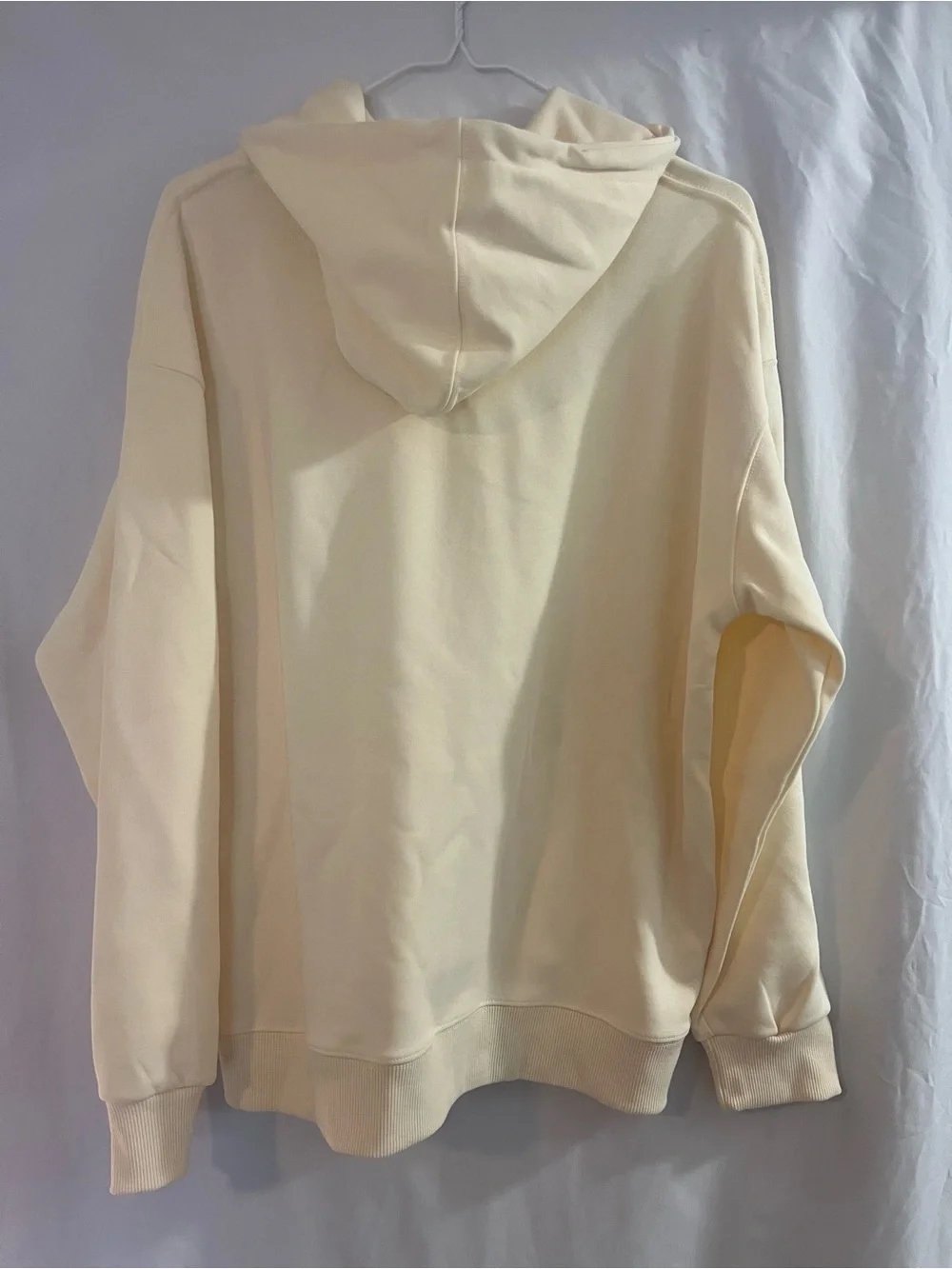NWT Women’s ALO Yoga Cream Drawstring Hoodie size medium unisex